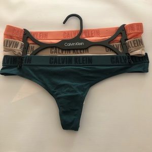Calvin Klein Thong Set